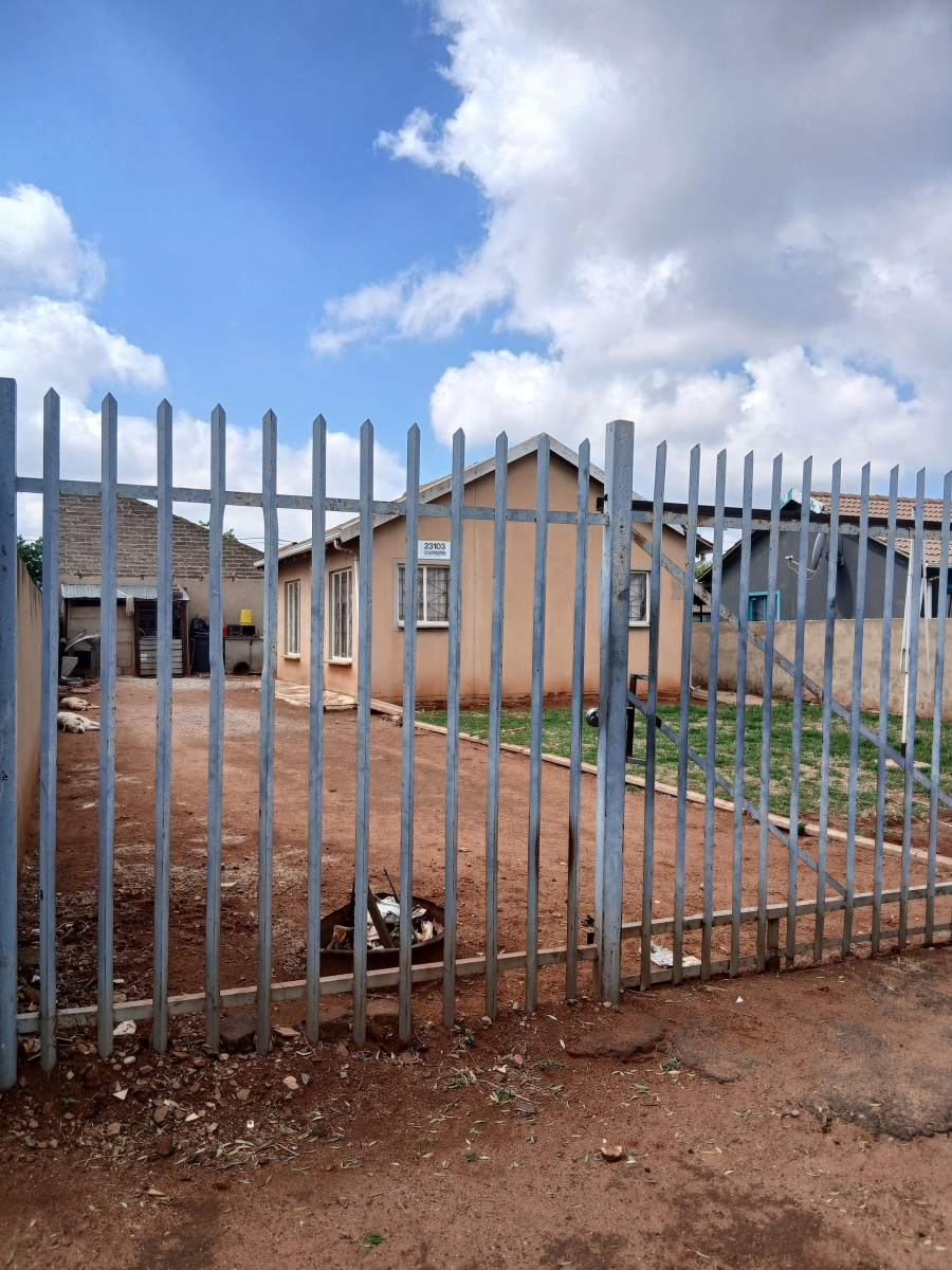 2 Bedroom Property for Sale in Protea Glen Gauteng