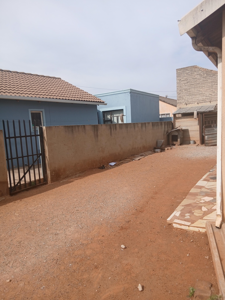 2 Bedroom Property for Sale in Protea Glen Gauteng