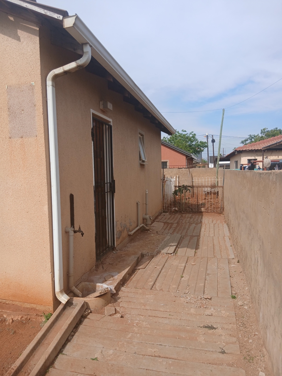 2 Bedroom Property for Sale in Protea Glen Gauteng