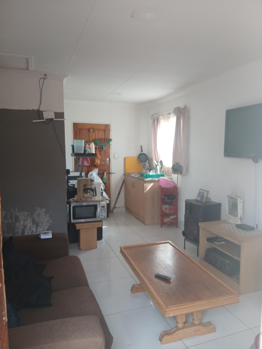 2 Bedroom Property for Sale in Protea Glen Gauteng