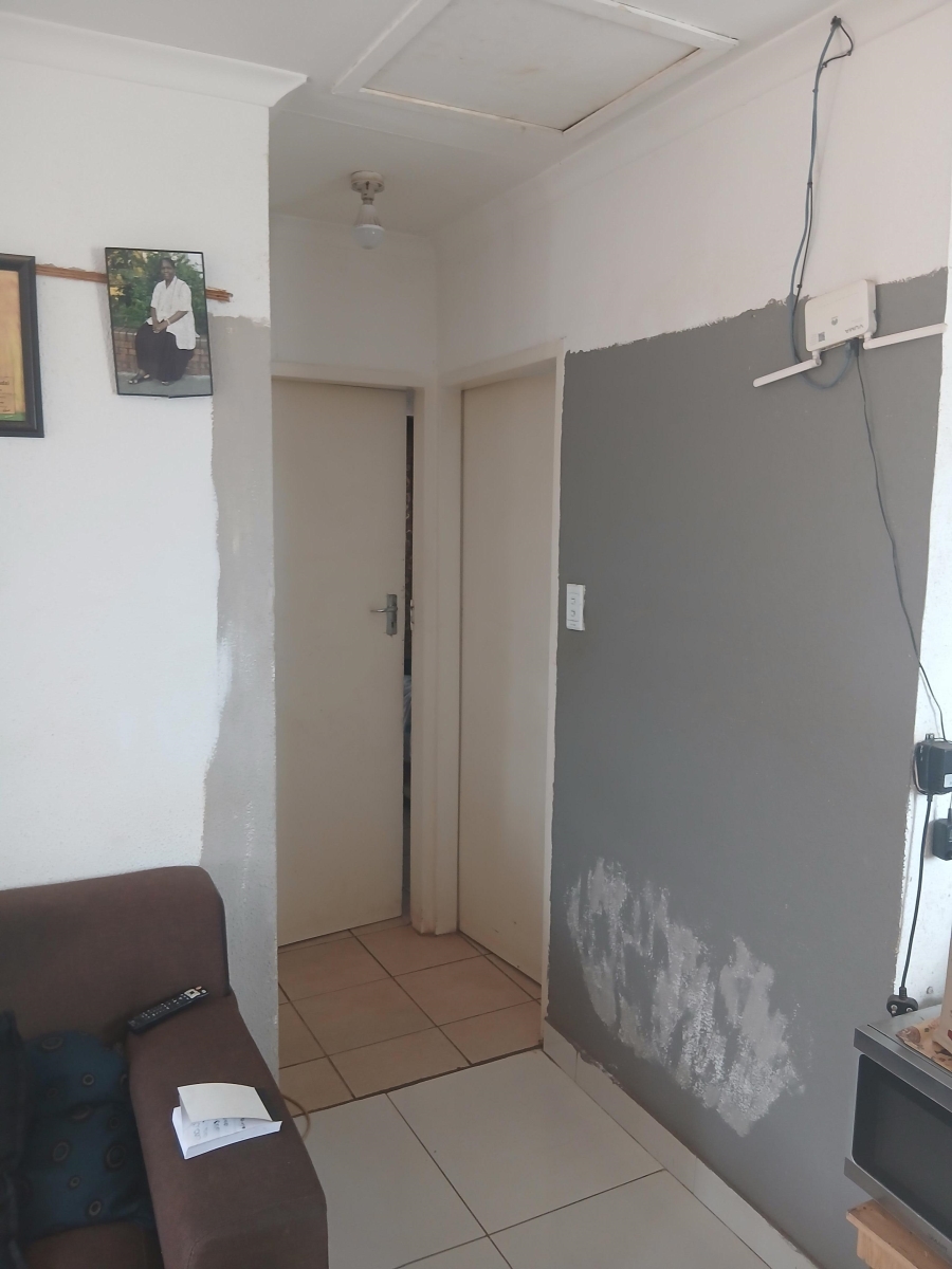 2 Bedroom Property for Sale in Protea Glen Gauteng