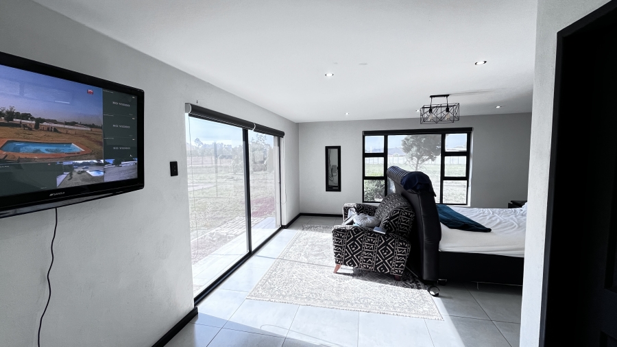5 Bedroom Property for Sale in Fairlead Gauteng
