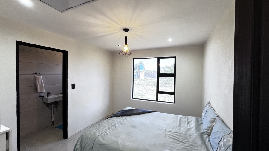5 Bedroom Property for Sale in Fairlead Gauteng