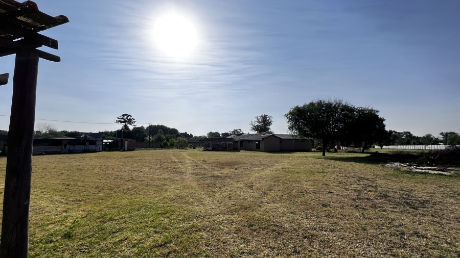 5 Bedroom Property for Sale in Fairlead Gauteng