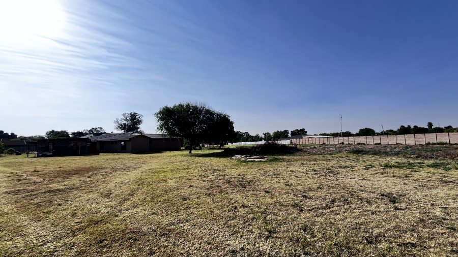 5 Bedroom Property for Sale in Fairlead Gauteng