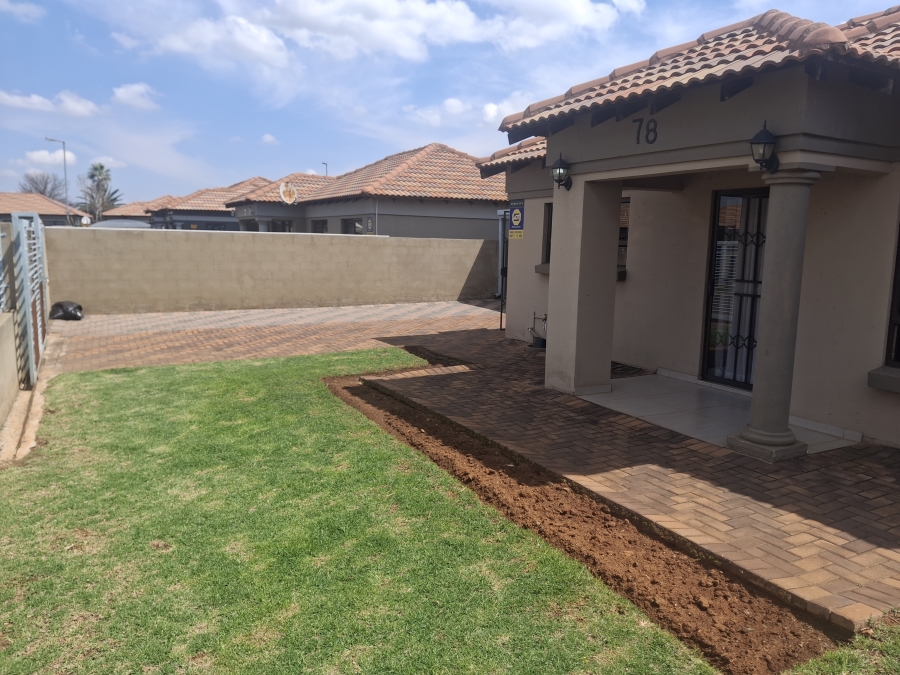2 Bedroom Property for Sale in Dawn Park Gauteng