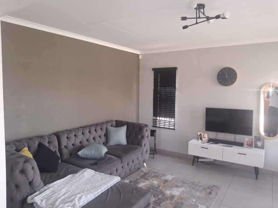 2 Bedroom Property for Sale in Dawn Park Gauteng