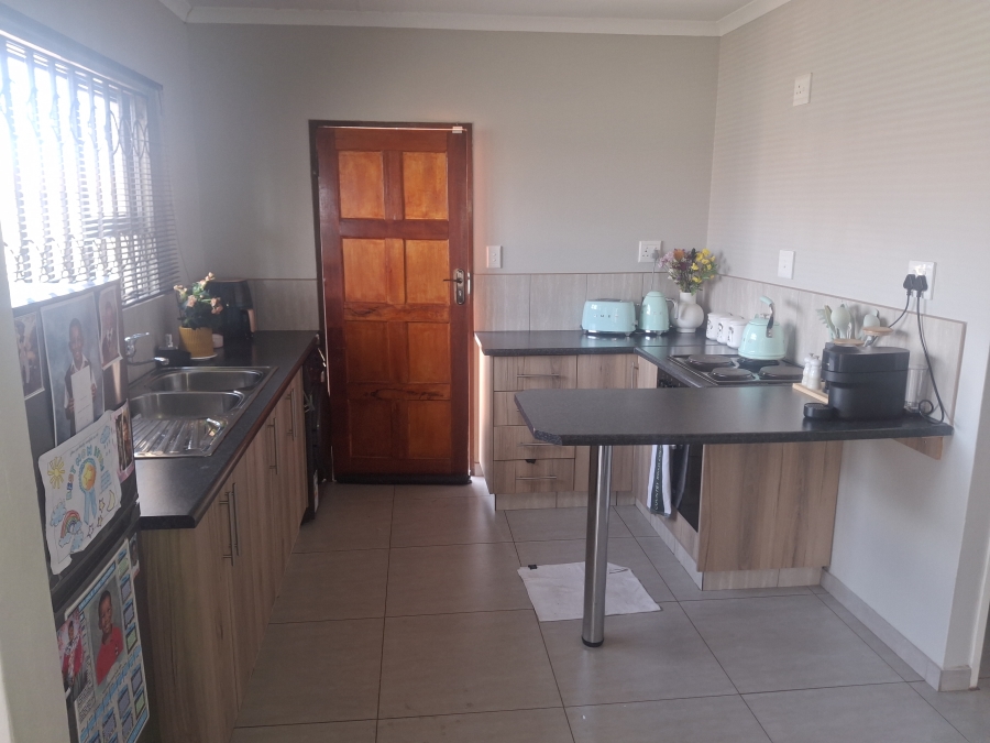 2 Bedroom Property for Sale in Dawn Park Gauteng