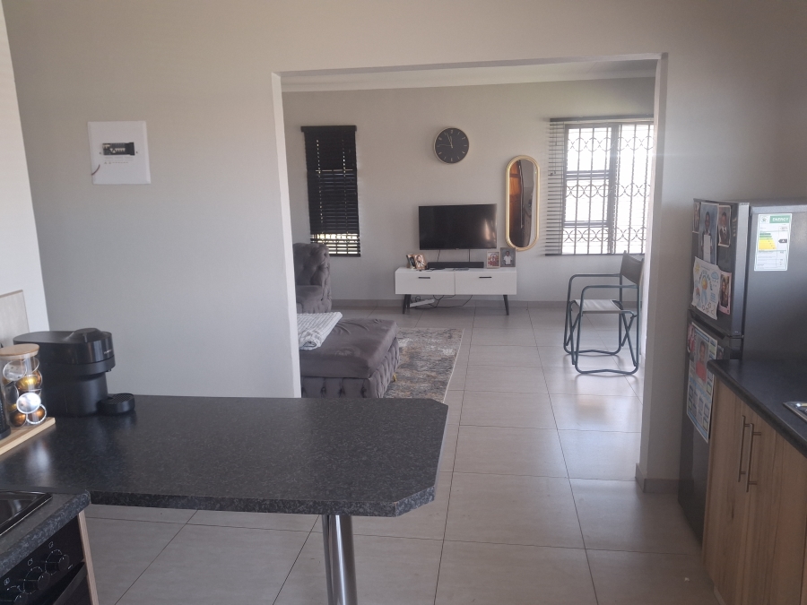 2 Bedroom Property for Sale in Dawn Park Gauteng