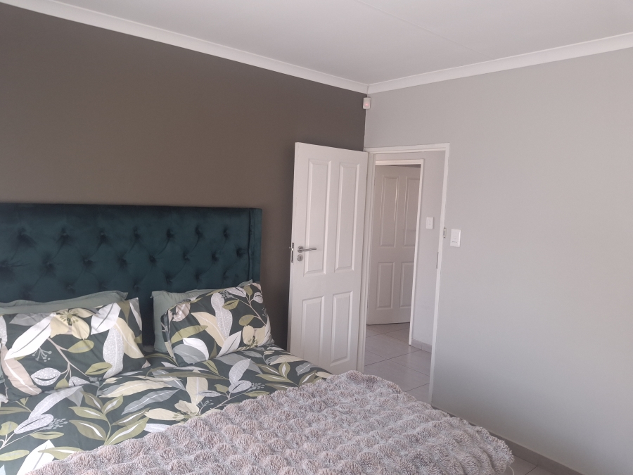 2 Bedroom Property for Sale in Dawn Park Gauteng