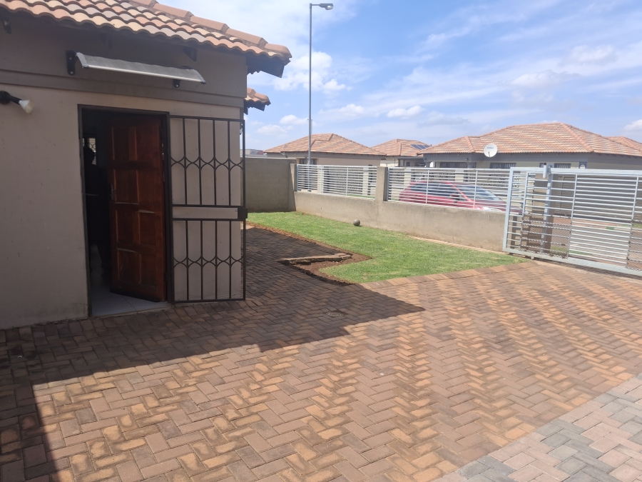 2 Bedroom Property for Sale in Dawn Park Gauteng