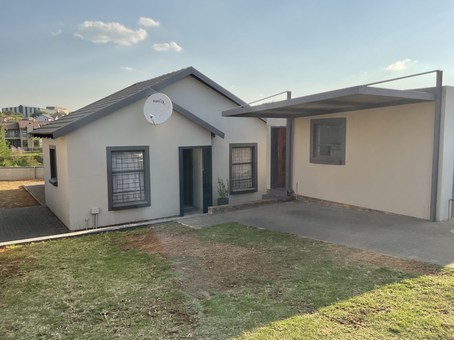3 Bedroom Property for Sale in Kosmosdal Gauteng