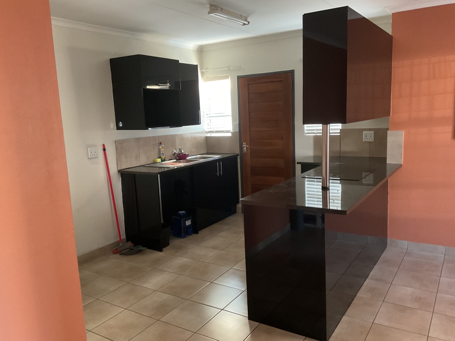 3 Bedroom Property for Sale in Kosmosdal Gauteng