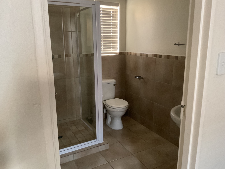 3 Bedroom Property for Sale in Kosmosdal Gauteng