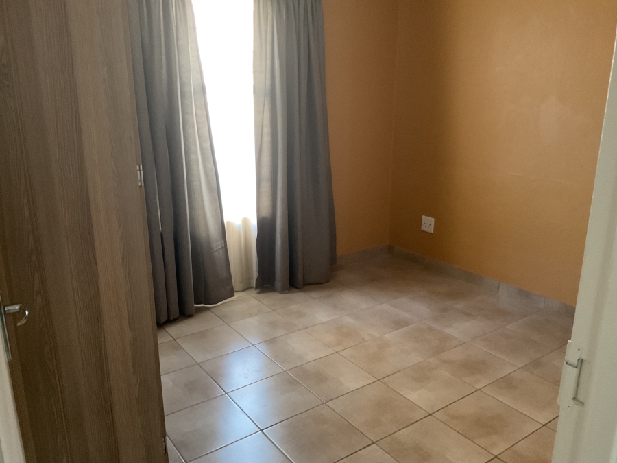 3 Bedroom Property for Sale in Kosmosdal Gauteng
