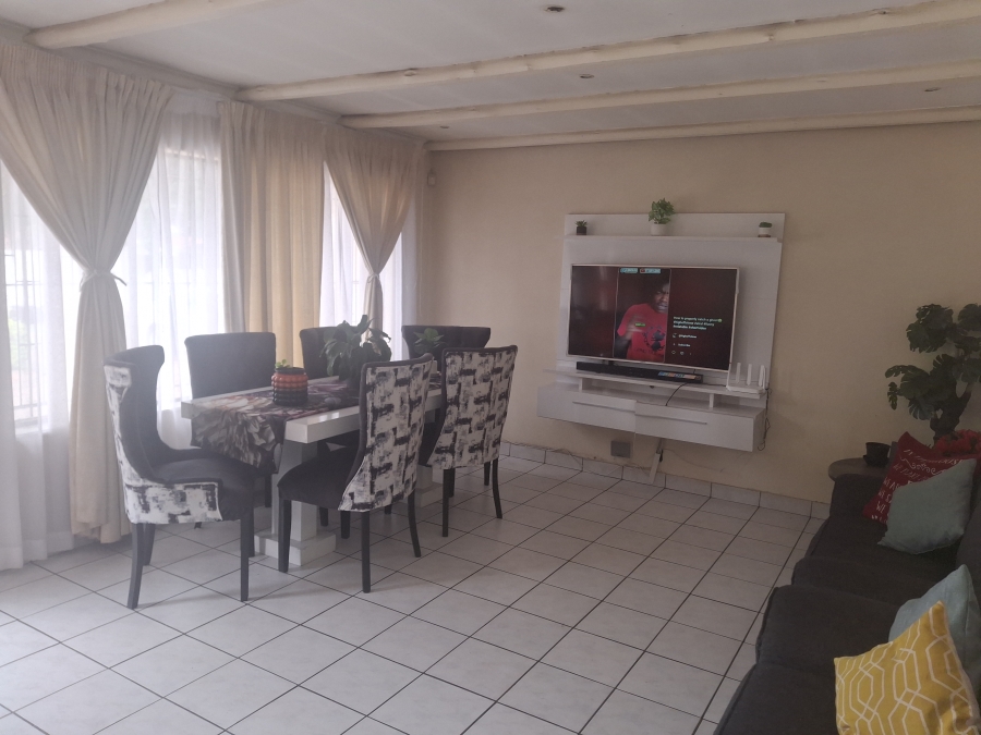 4 Bedroom Property for Sale in Birch Acres Gauteng