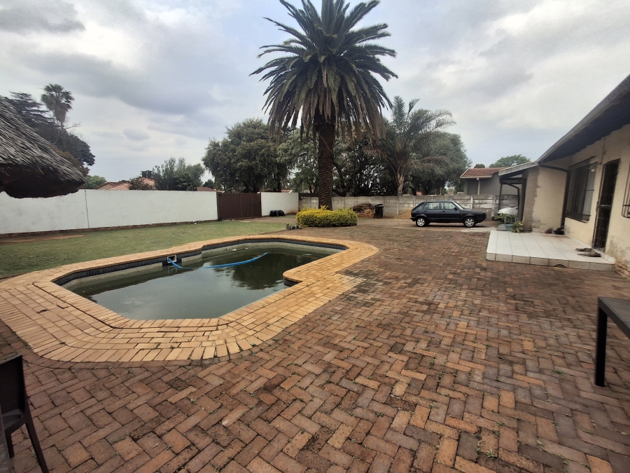4 Bedroom Property for Sale in Birch Acres Gauteng