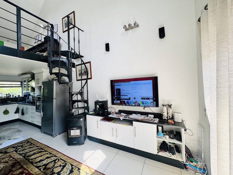 2 Bedroom Property for Sale in Pineslopes Gauteng