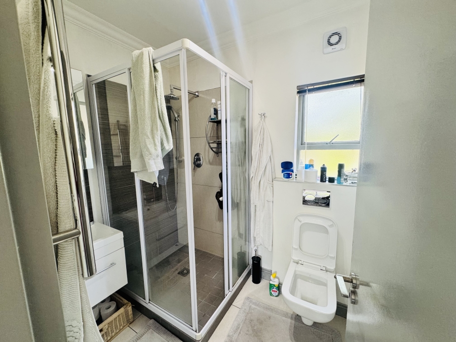 2 Bedroom Property for Sale in Pineslopes Gauteng