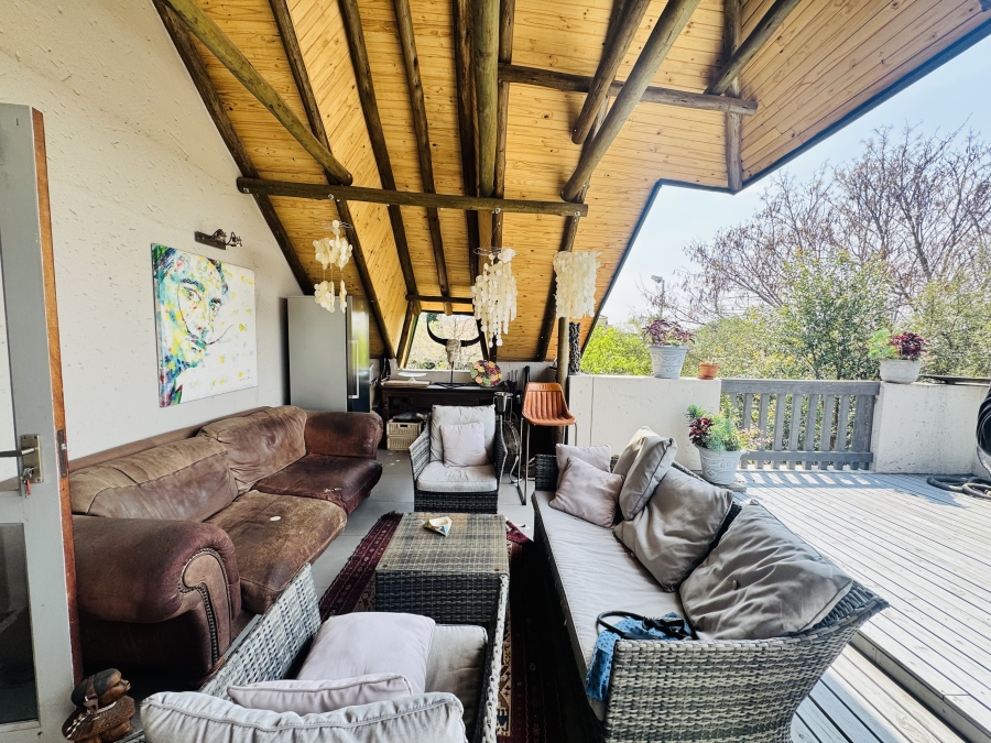 2 Bedroom Property for Sale in Pineslopes Gauteng