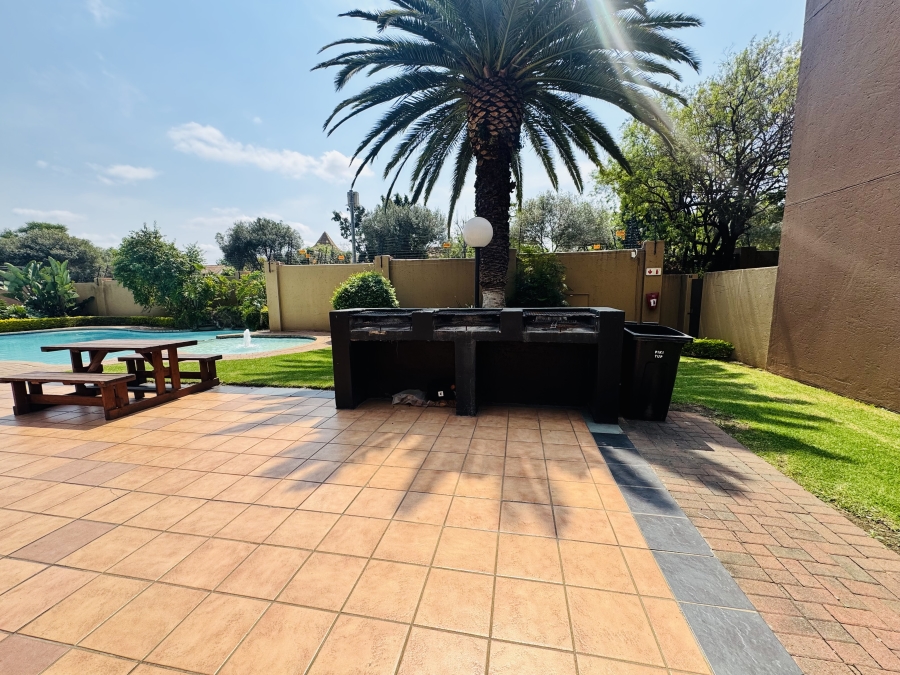 2 Bedroom Property for Sale in Pineslopes Gauteng