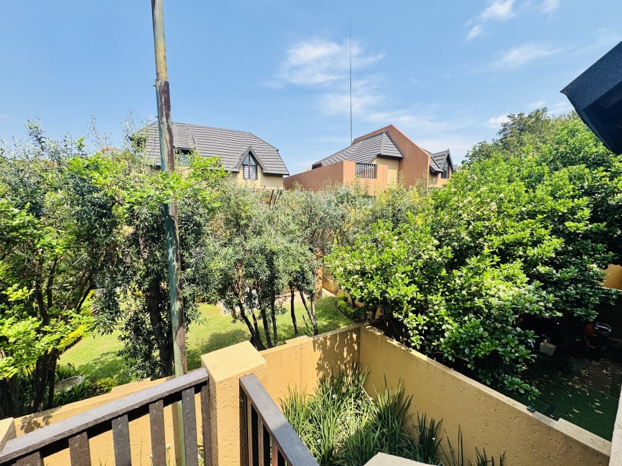 2 Bedroom Property for Sale in Pineslopes Gauteng