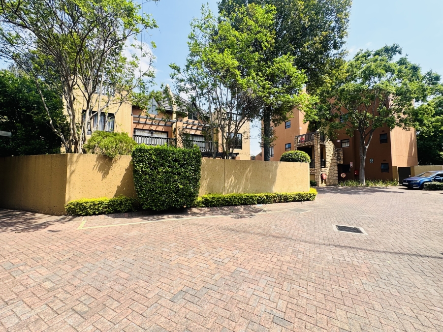 2 Bedroom Property for Sale in Pineslopes Gauteng