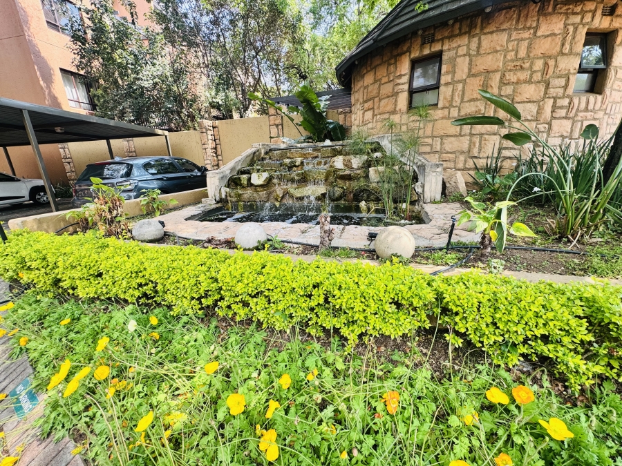 2 Bedroom Property for Sale in Pineslopes Gauteng