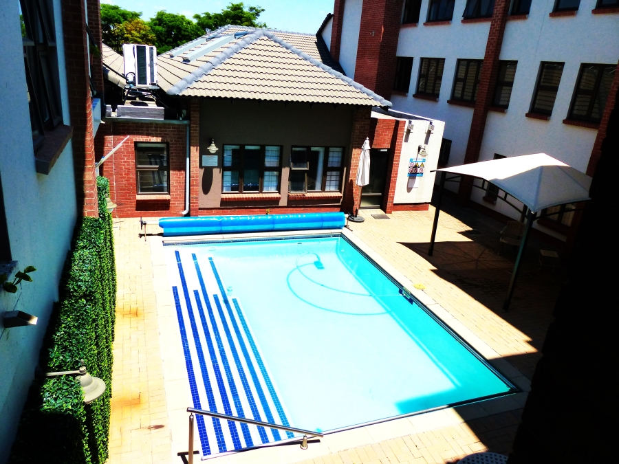 To Let 1 Bedroom Property for Rent in Douglasdale Gauteng
