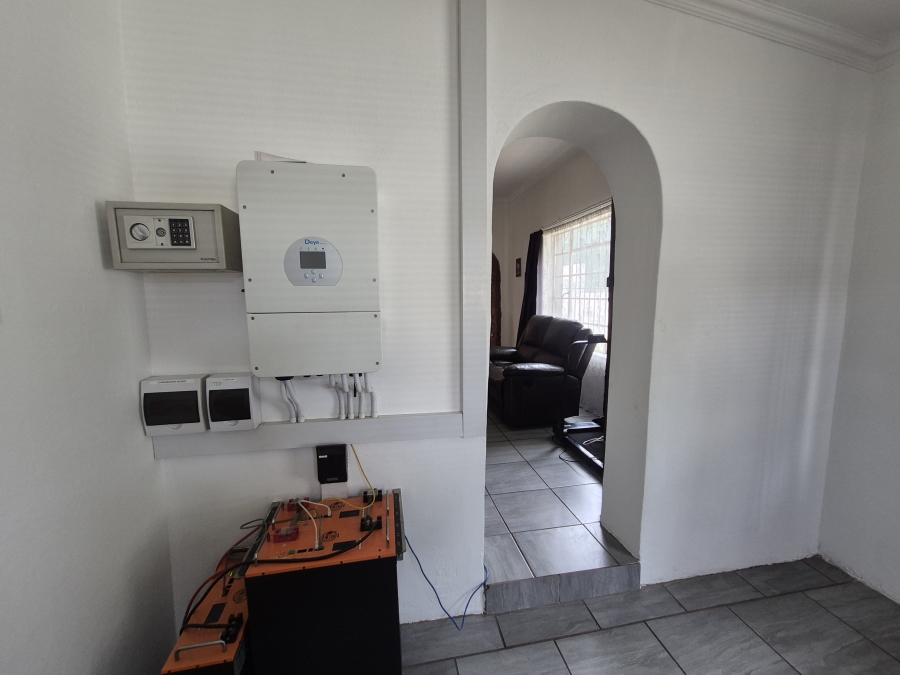 6 Bedroom Property for Sale in Brakpan Central Gauteng