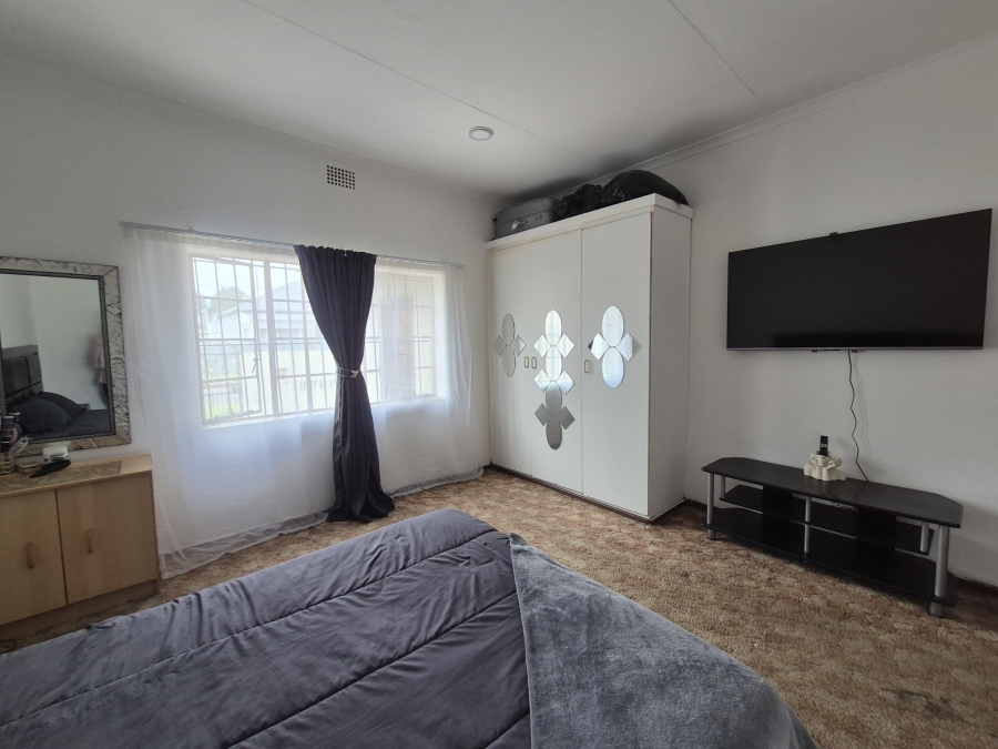 6 Bedroom Property for Sale in Brakpan Central Gauteng