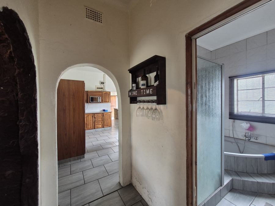 6 Bedroom Property for Sale in Brakpan Central Gauteng