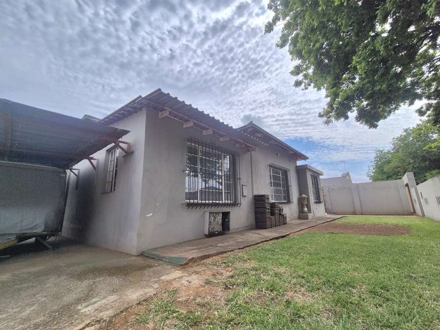 6 Bedroom Property for Sale in Brakpan Central Gauteng