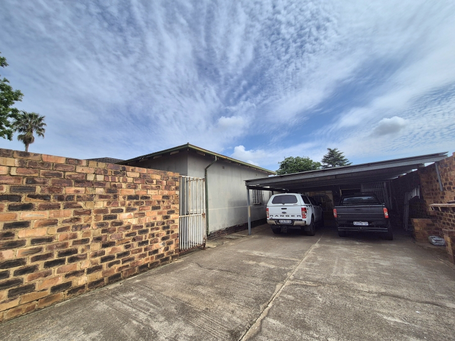 6 Bedroom Property for Sale in Brakpan Central Gauteng