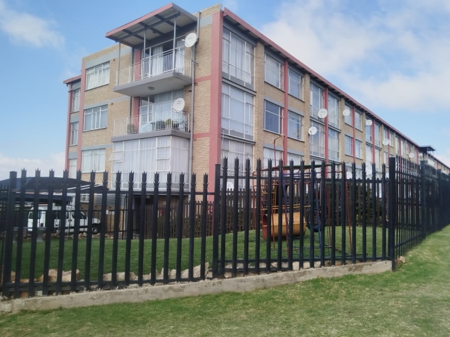 2 Bedroom Property for Sale in Symhurst Gauteng