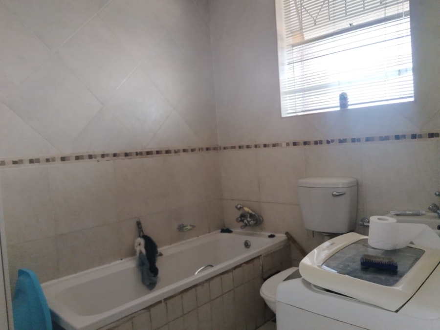 2 Bedroom Property for Sale in Symhurst Gauteng