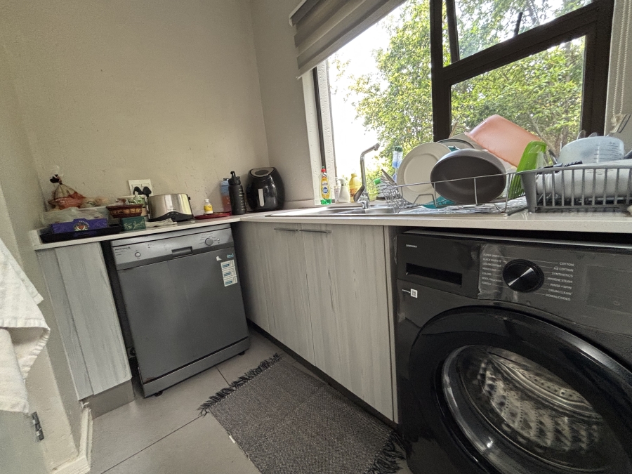 To Let 4 Bedroom Property for Rent in Craigavon Gauteng