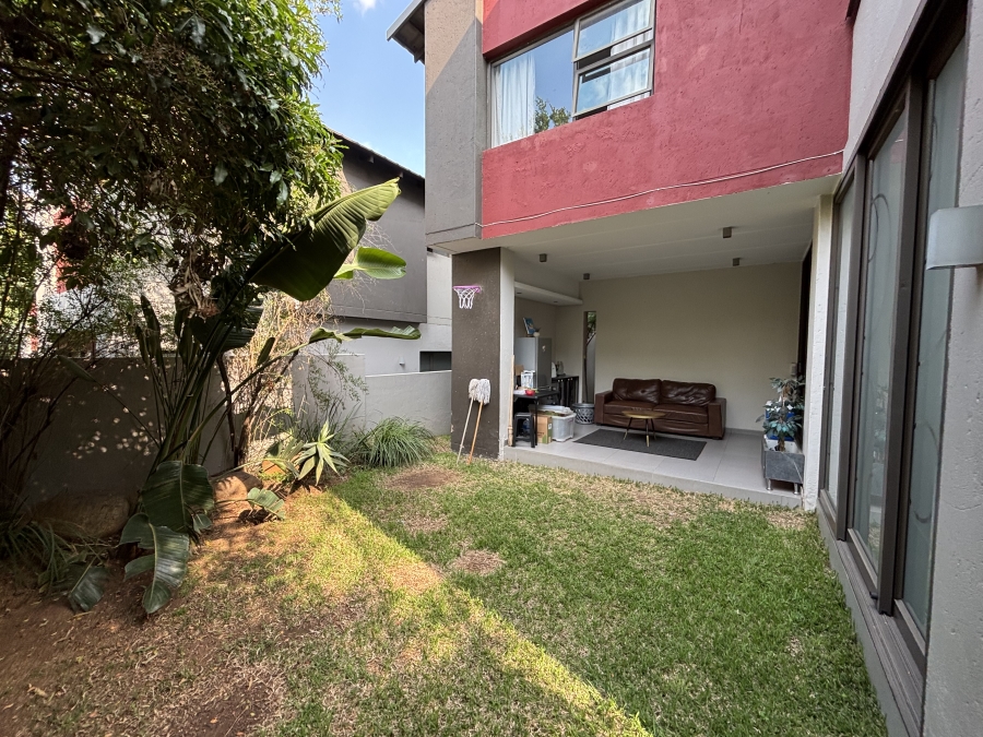 To Let 4 Bedroom Property for Rent in Craigavon Gauteng