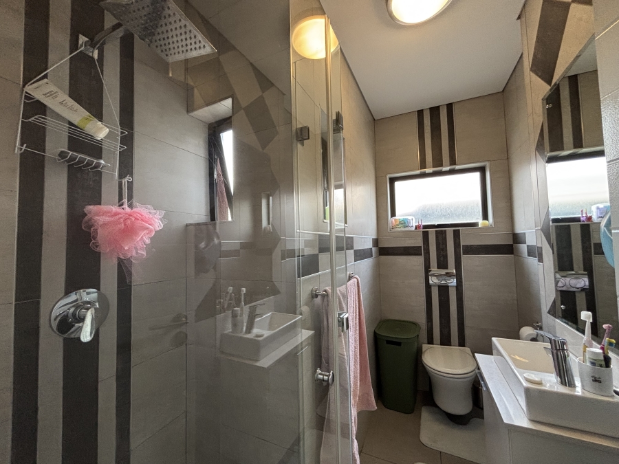 To Let 4 Bedroom Property for Rent in Craigavon Gauteng