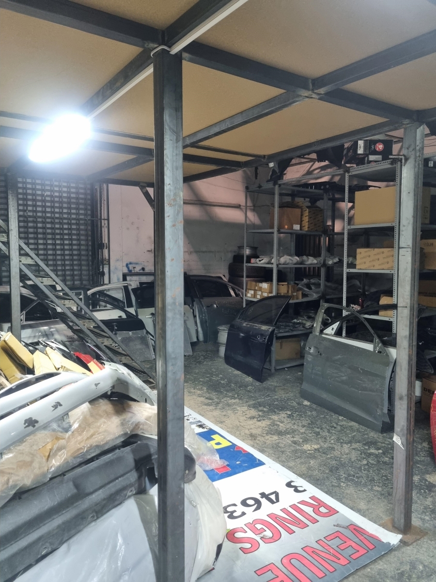 To Let Commercial Property for Rent in Geduld Gauteng