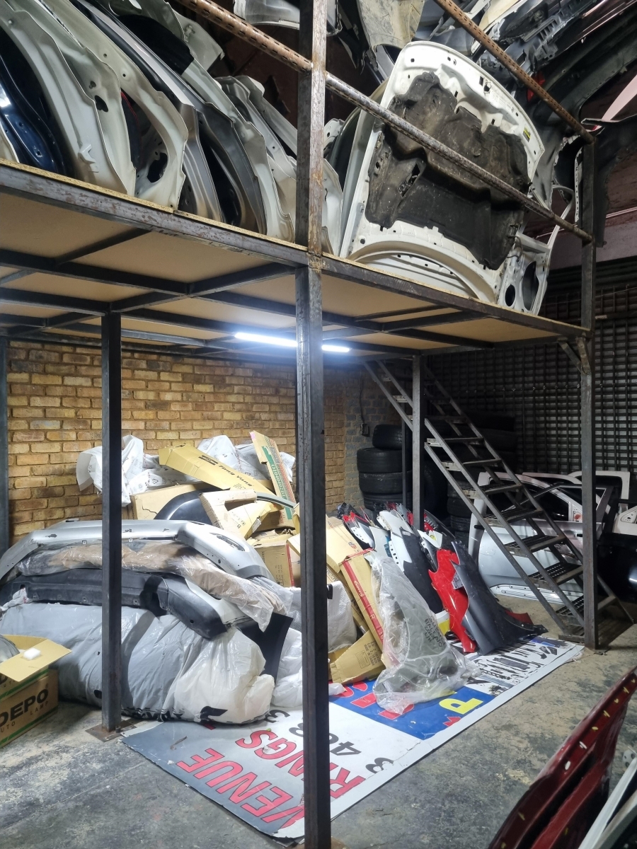 To Let Commercial Property for Rent in Geduld Gauteng