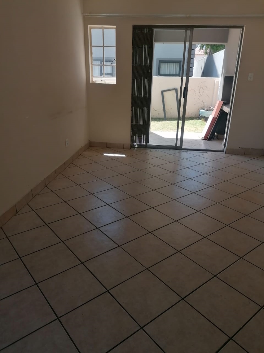 2 Bedroom Property for Sale in Country View Gauteng