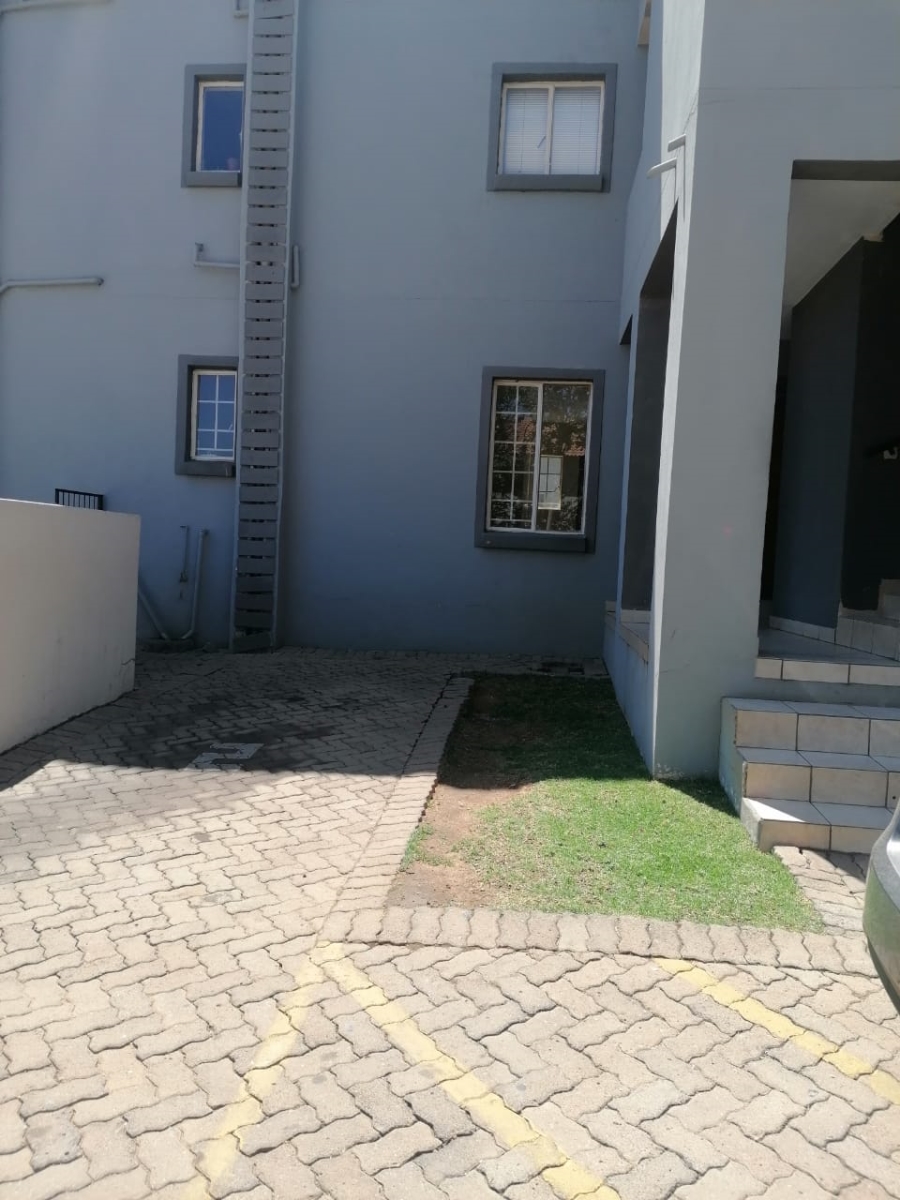 2 Bedroom Property for Sale in Country View Gauteng