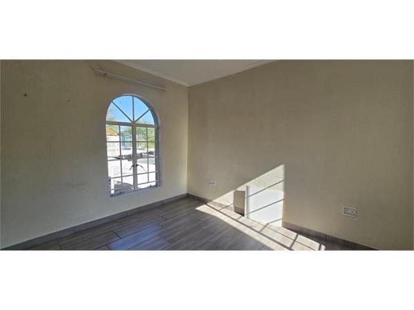 To Let 2 Bedroom Property for Rent in Noordwyk Gauteng