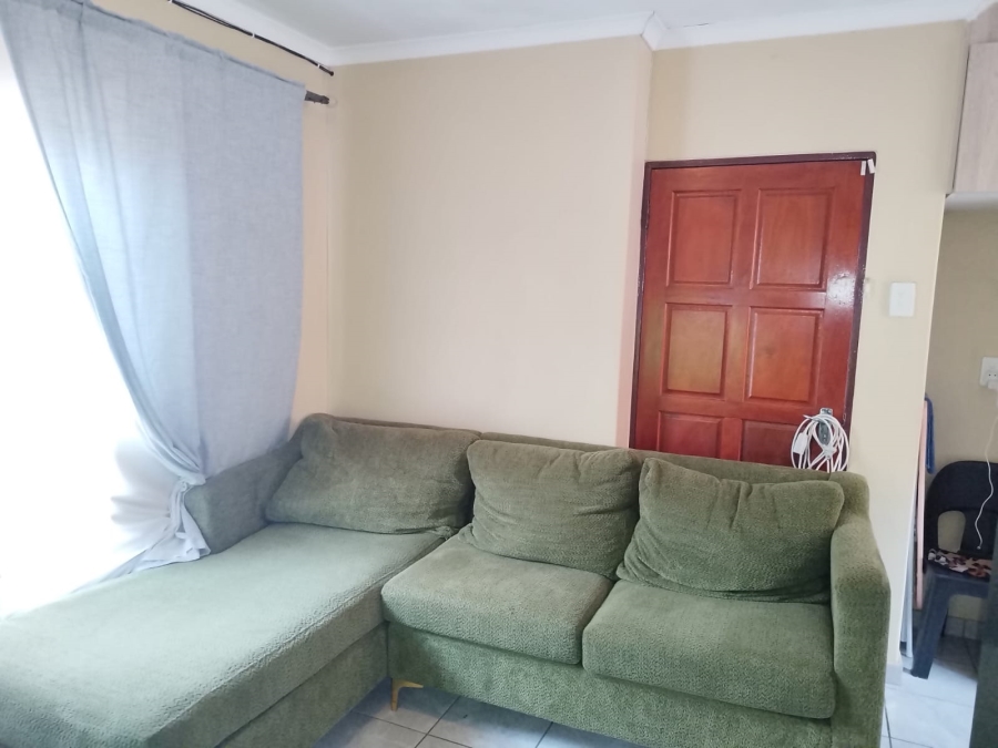 2 Bedroom Property for Sale in Clayville Gauteng