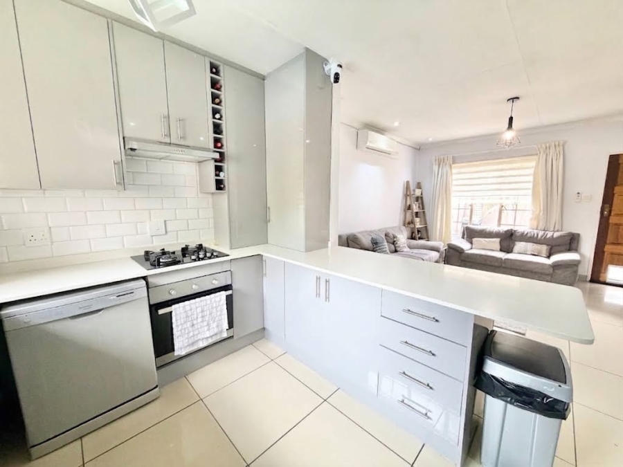 3 Bedroom Property for Sale in Halfway Gardens Gauteng