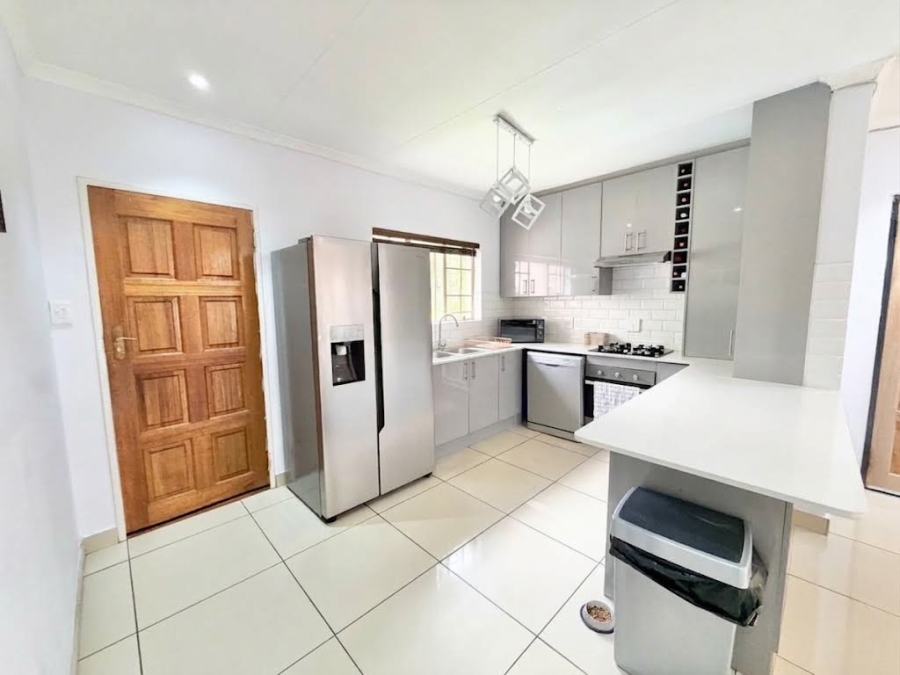 3 Bedroom Property for Sale in Halfway Gardens Gauteng
