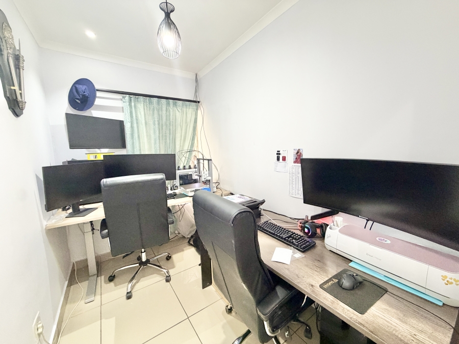 3 Bedroom Property for Sale in Halfway Gardens Gauteng