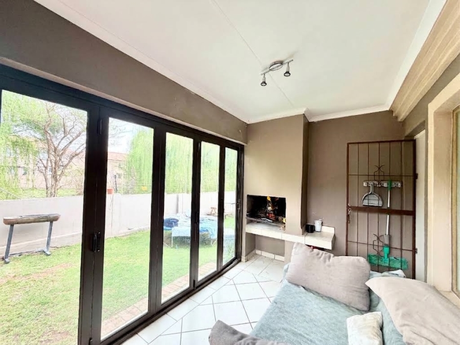 3 Bedroom Property for Sale in Halfway Gardens Gauteng
