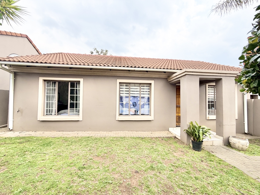 3 Bedroom Property for Sale in Halfway Gardens Gauteng
